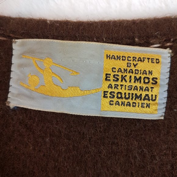 Vintage Inuit Vest Handcrafted by Canadian Eskimos Embroidered Fishing Hunting - Picture 3 of 16